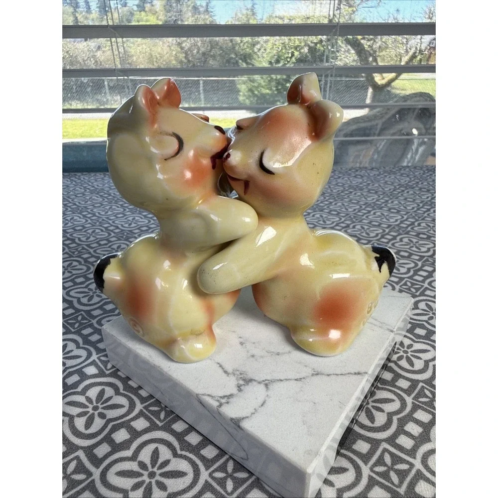 1950's Van Tellingen Bunny Hug Hugging Salt & Pepper Shakers Set Vintage